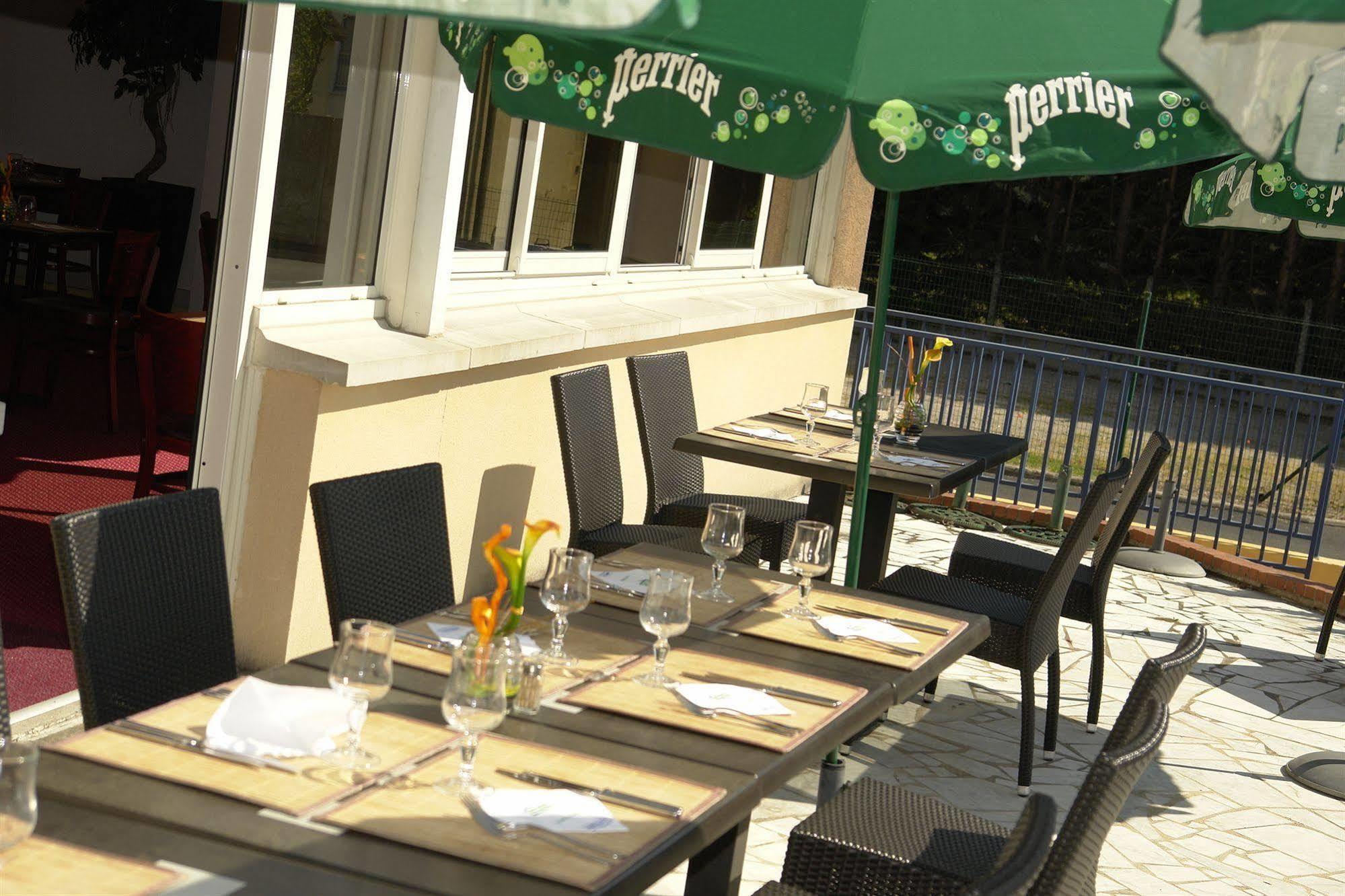 Brit Hotel Orleans St Jean De Braye - L'Antares Saint-Jean-de-Braye Exterior foto